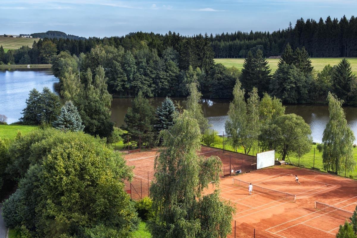 Hotel Skalsky Dvur Bystrice nad Pernstejnem Luaran gambar