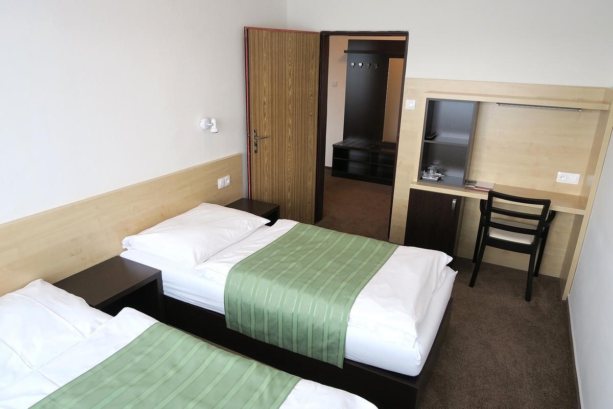 Hotel Skalsky Dvur Bystrice nad Pernstejnem Luaran gambar